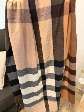 Aldo Black Cream Beige Plaid Wrap Scarf